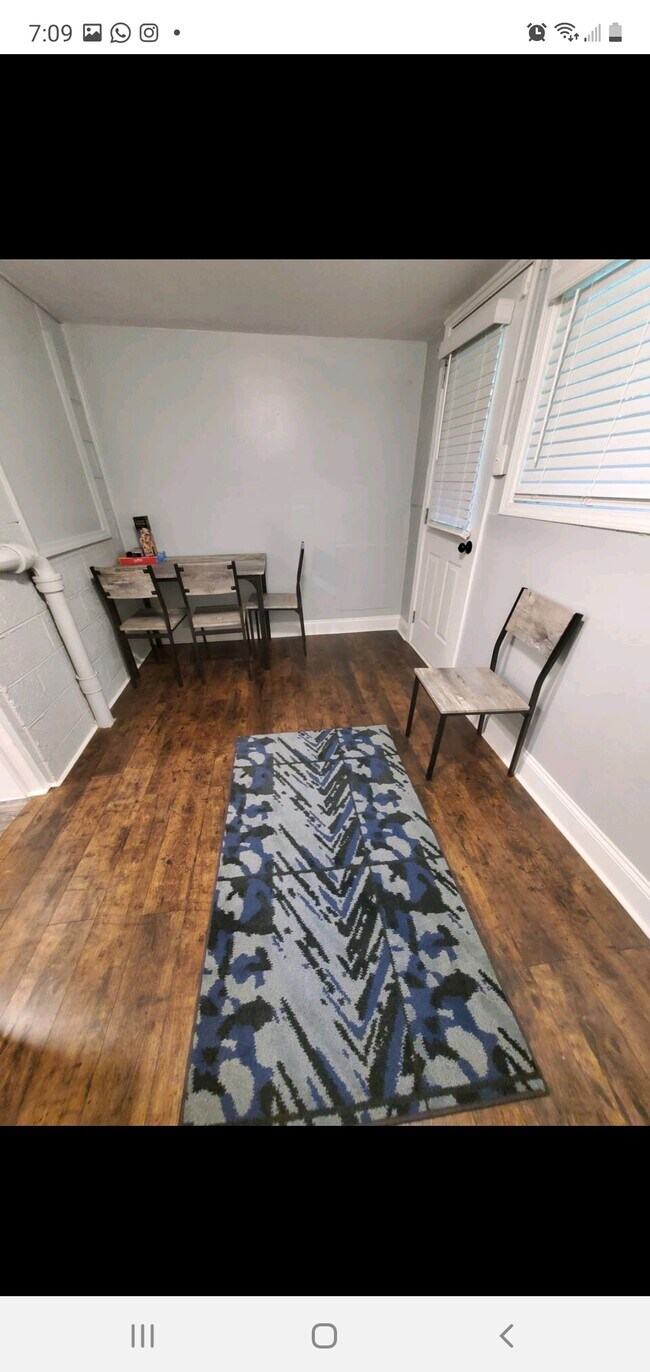 Sala de juegos y área de espacio extra - 818 Lee Andrews Ave SE