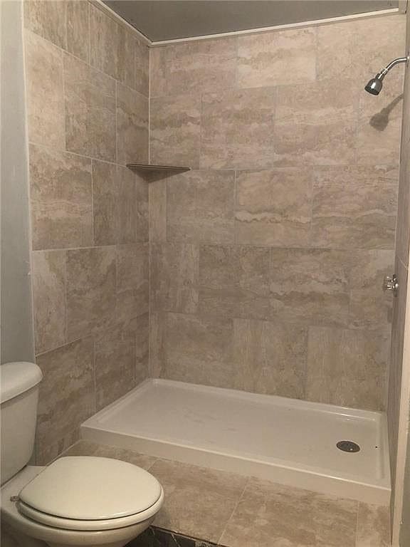 Bathroom - 109 E 3rd St