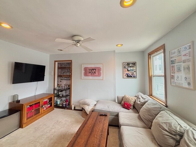 Building Photo - 93 Baxter St Unit 2