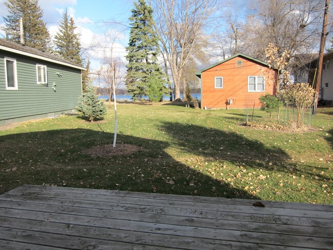 Photo - Medicine Lake Cottages