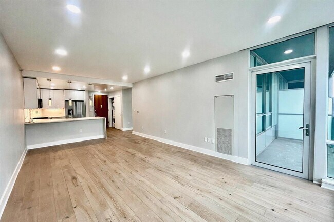 Photo - 20 Newport Pkwy Unit 2505