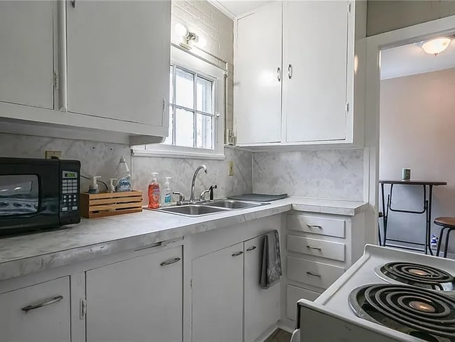 Photo - 10 North St Unit 2