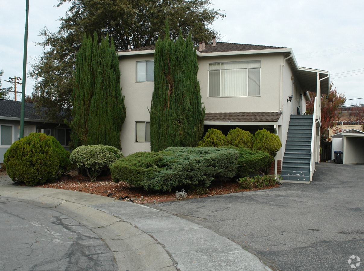 Photo - 848 Park Dr