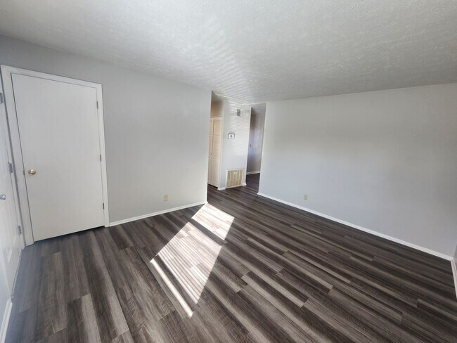 Photo - Spacious and updated 3 bedroom 1 bath!