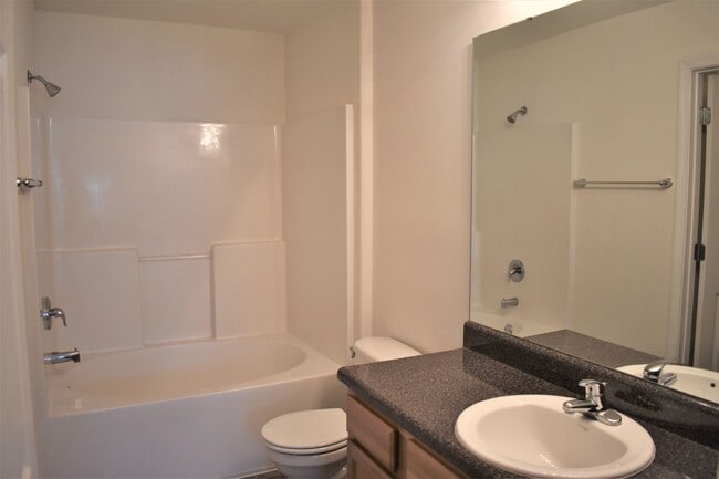 Photo - 1 Bearing Cir