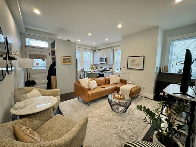 Photo - 75 Kinnaird St Unit 1