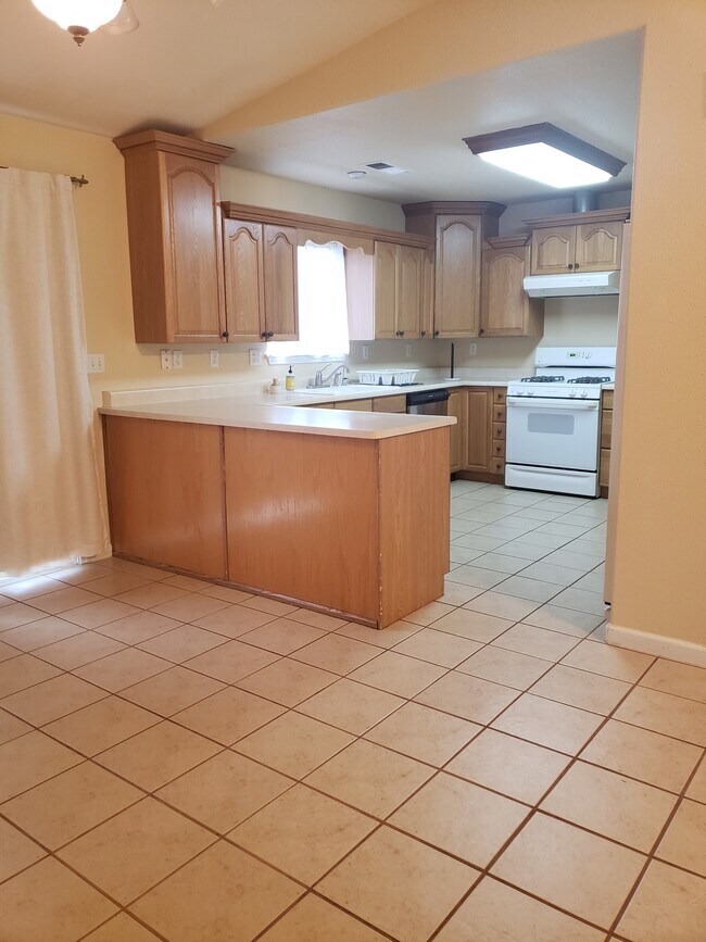 Photo - 5286 Royal Oaks Dr