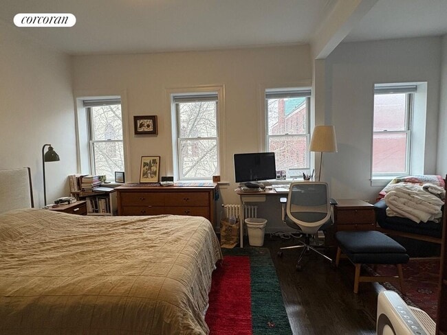 Photo - 498 Court St