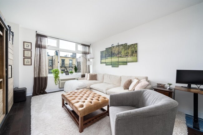 Photo - 1450 Washington St Unit 513