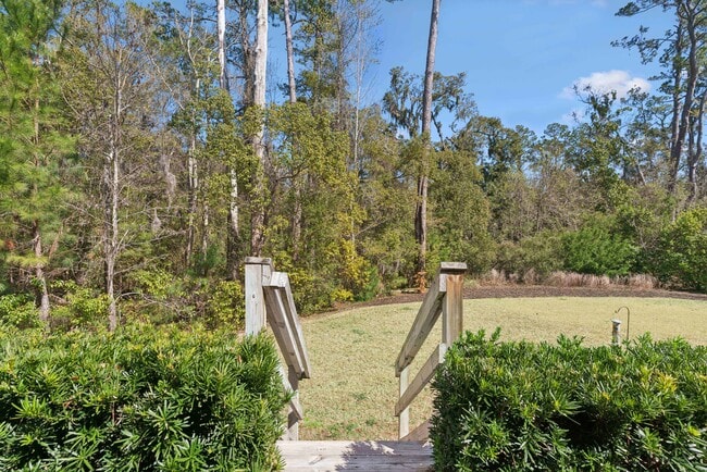 Photo - 807 Mariners Cir