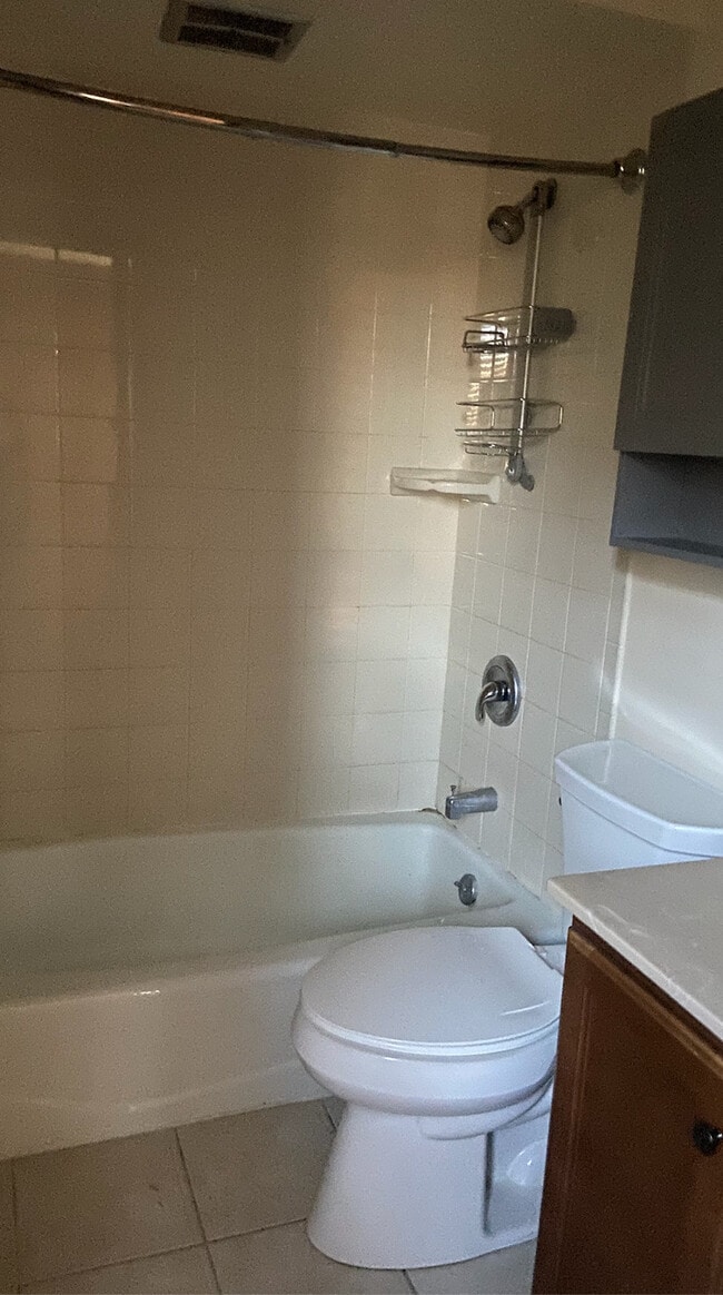 Photo - 1700 - 1702 N Farwell Ave