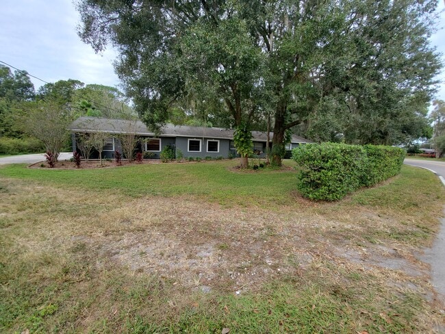 Photo - 820 Crenshaw Lake Rd