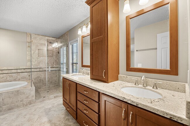 Photo - 15002 Havenridge Dr