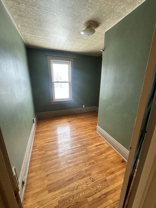 Photo - 1100 E Corrington Ave Unit 1100 E Corrington Ave  2-1