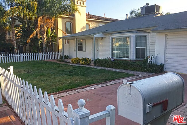 Photo - 4950 Chimineas Ave