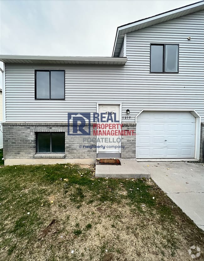 Building Photo - 1215 Cottage Ave Unit #B Rental