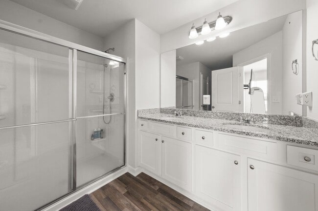 Photo - 11640 Mendenhall Ct