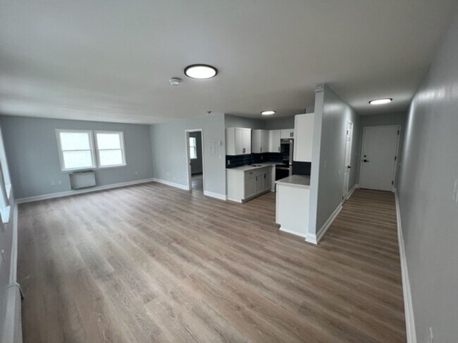 Photo - Riverview Apartments Unit 123 #2