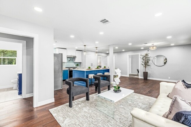 Photo - 9313 Livernois Rd