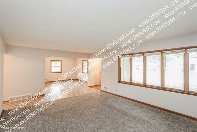 Photo - 214 SE 9th St