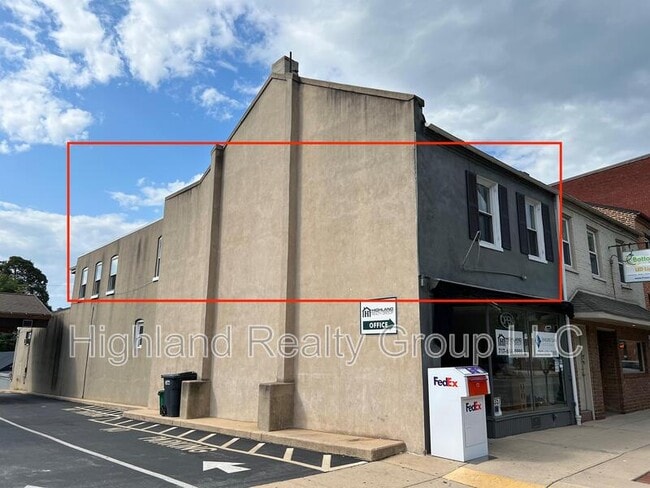 Building Photo - 357 Locust St