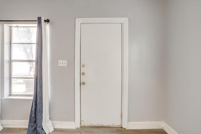 Photo - 2604 Bomar Ave Unit 2606