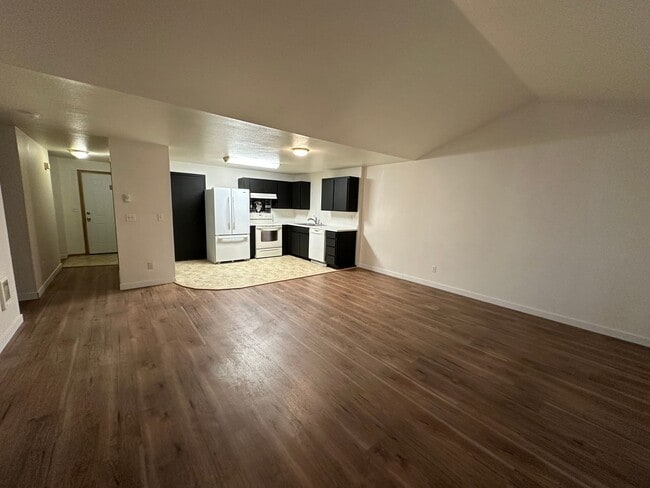 Photo - Single Level 3 Bedroom 2 Bath - 1 Car Garage - Lebanon