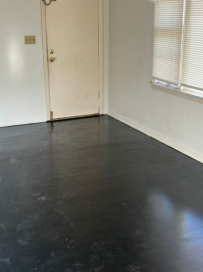 Photo - 1725 Remington Rd Unit Apartment #1