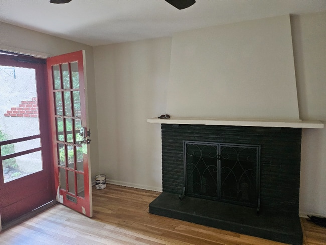 Photo - 1221 S Division St