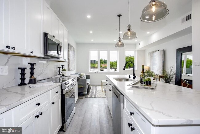 Photo - 1730 Montello Ave NE