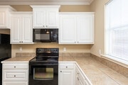3/3.5 Kitchen