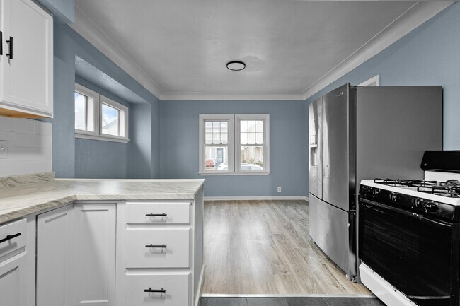 Photo - 4123 Packard Rd