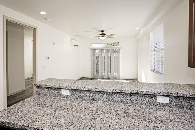 Photo - 620 1st St
