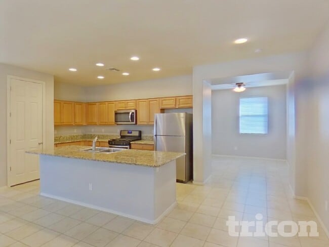 Photo - 41038 W Portis Dr