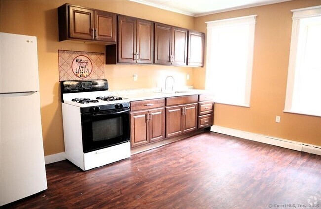 Building Photo - 30 West St Unit 1st fl Rental
