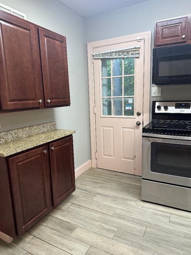 Photo - 1517 N Roxboro St