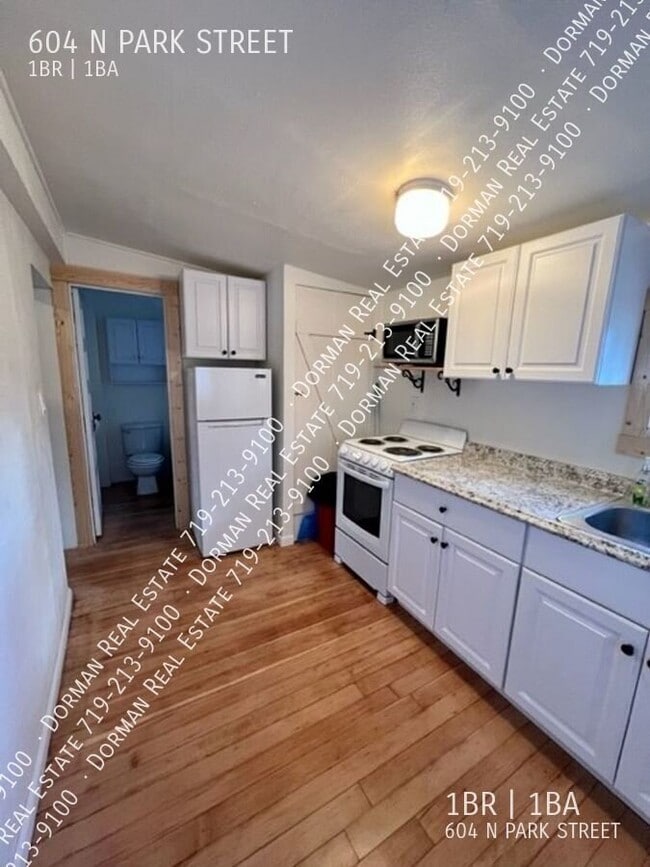 Photo - 604 N Park St