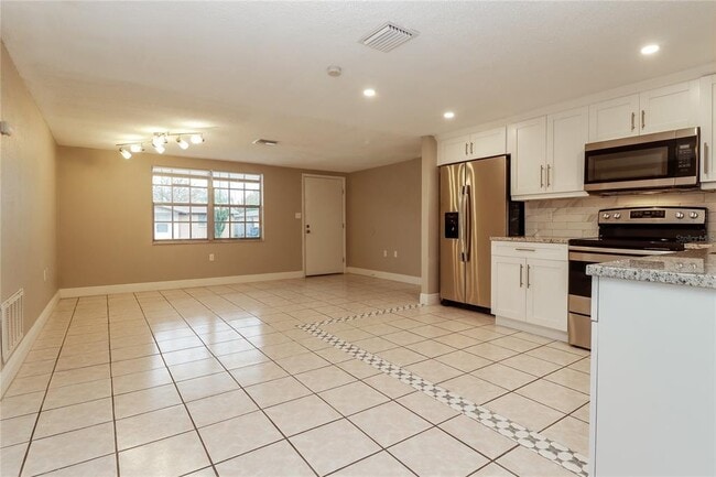 Photo - 9226 Rainbow Ln