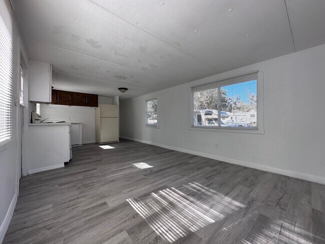 Photo - 2Bed 1Bath Rent To Own in Zephyrhills, FL Unit 23 - MH