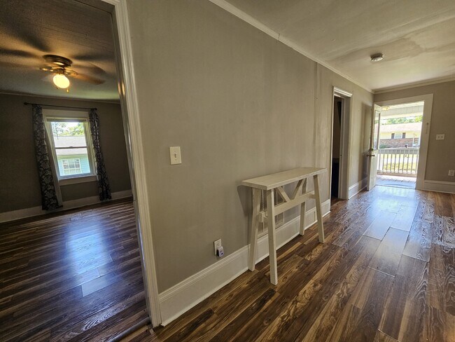 Photo - 4404 Wells Rd SW