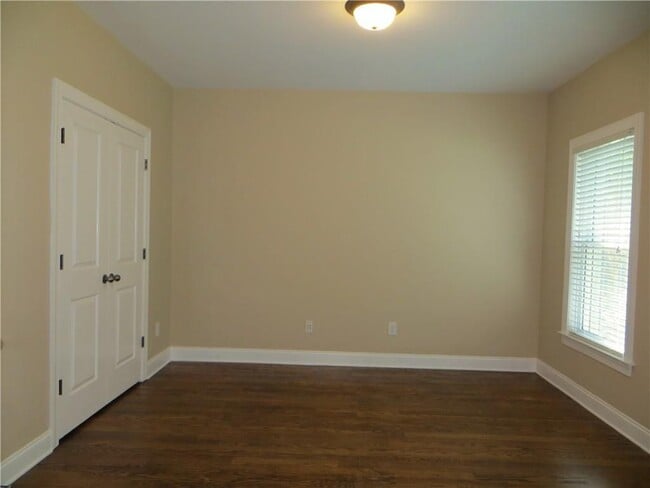 Photo - 131 W Ridge Way