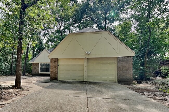 Building Photo - 2 River Birch Ln