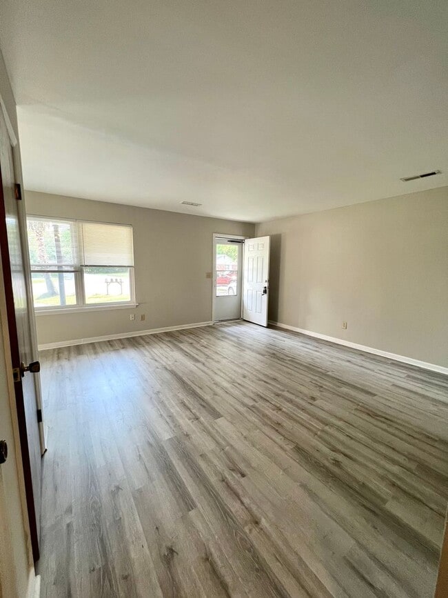 Photo - Great 2Br 1Ba Dorchester II School District