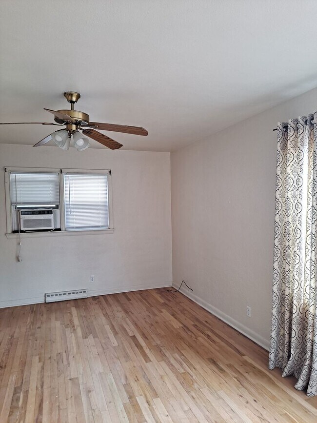 Photo - 949-4 Pendragon 426-426 1/2 Polk Street Unidad 949-4 Pendragon 426 Polk Street
