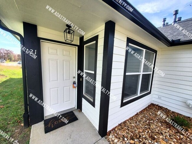 Photo - Gorgeous Remodeled Duplex in Baldwin City-AVAILABLE in MARCH!!