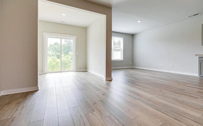 Photo - 2118 Nectar Ln