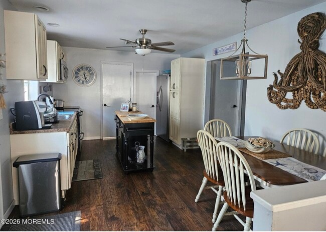 Photo - 628 E Long Branch Ave