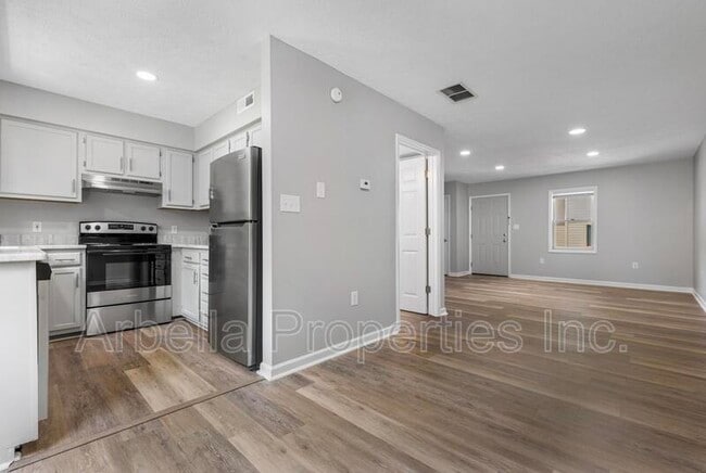 Building Photo - 2637 US-11W Unit Apt 5