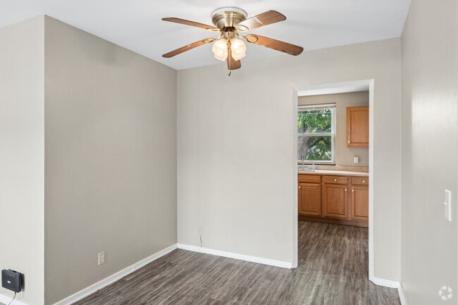 Updated 1BR, 1BA - 600SF - Dining Room