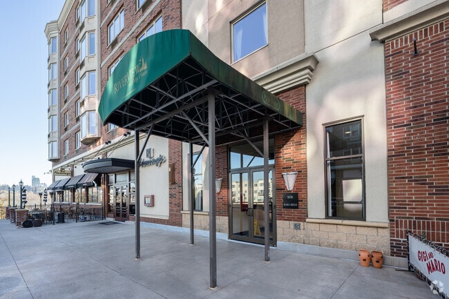 Entrance - Riverview at City Place